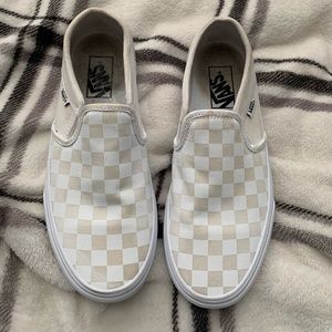 Women’s checkered vans size 8